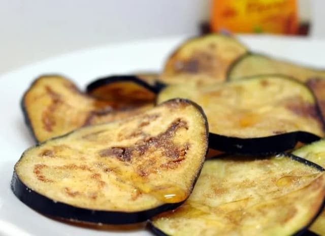 Cómo freír berenjenas para que queden crujientes y deliciosas Cómo freír berenjenas para que queden crujientes y deliciosas